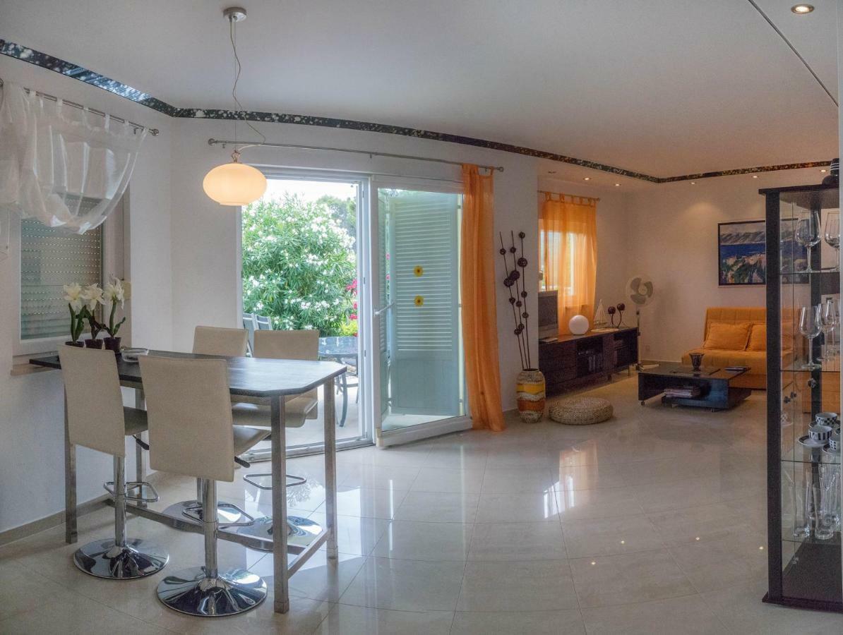 Banjol Apartment Annabela المظهر الخارجي الصورة